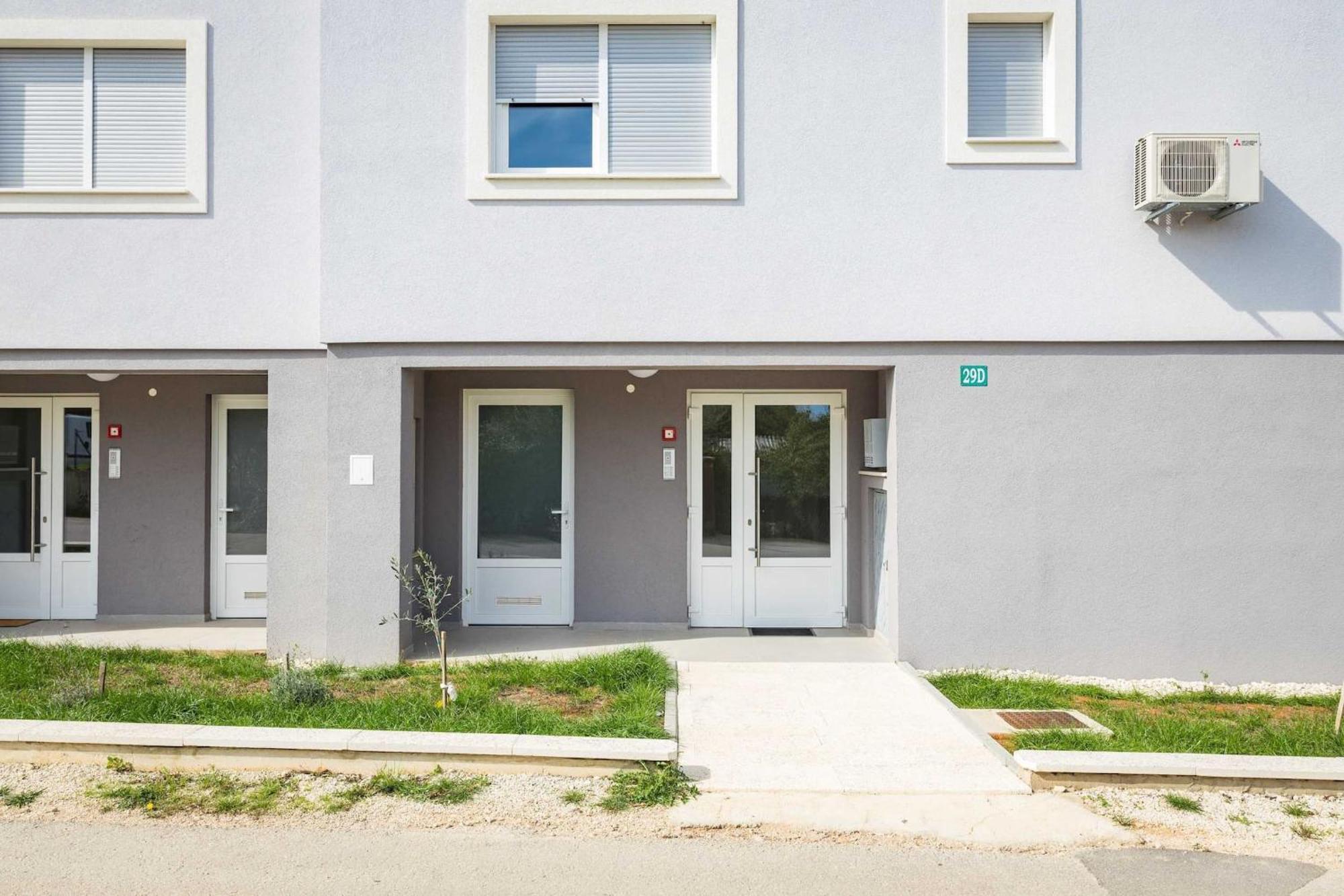Lana Luxe Apartment Pula Ngoại thất bức ảnh